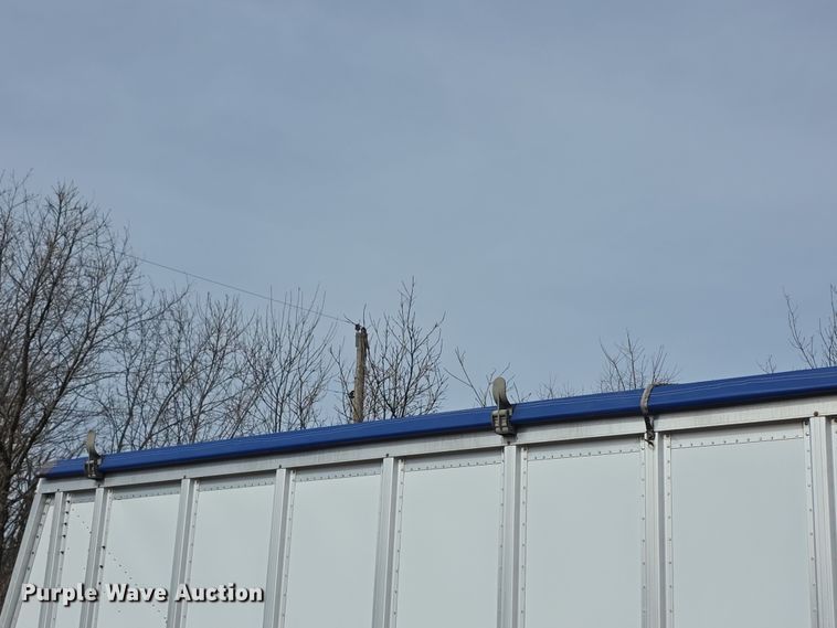 image for item FI0881 2013 Cornhusker 800 ALSR grain trailer