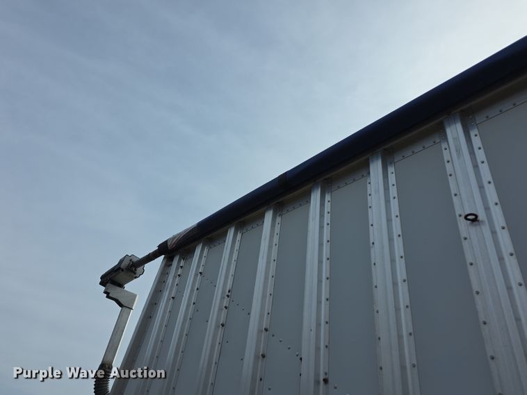 image for item FI0881 2013 Cornhusker 800 ALSR grain trailer