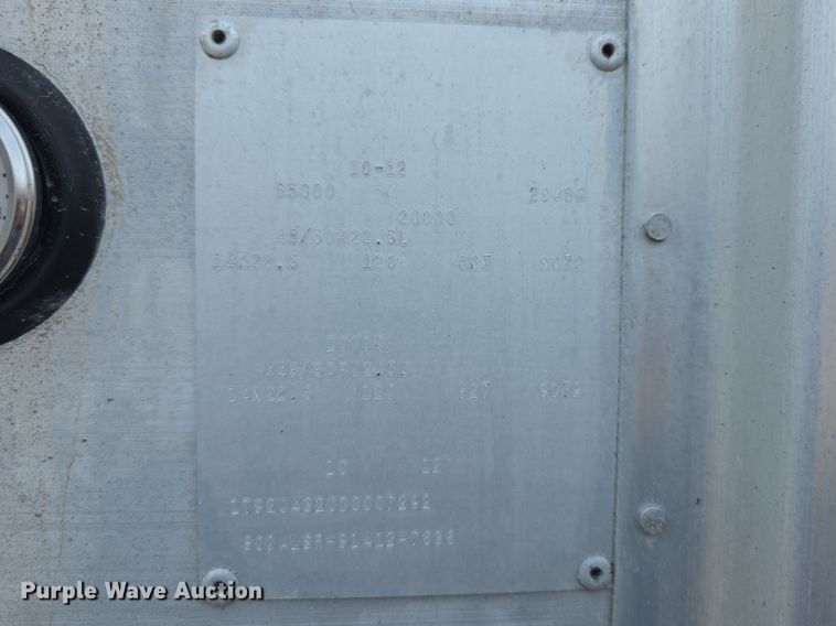 image for item FI0881 2013 Cornhusker 800 ALSR grain trailer