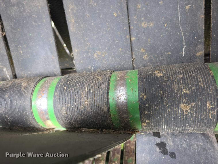 image for item FI0904 2003 John Deere 567 MegaWide round baler