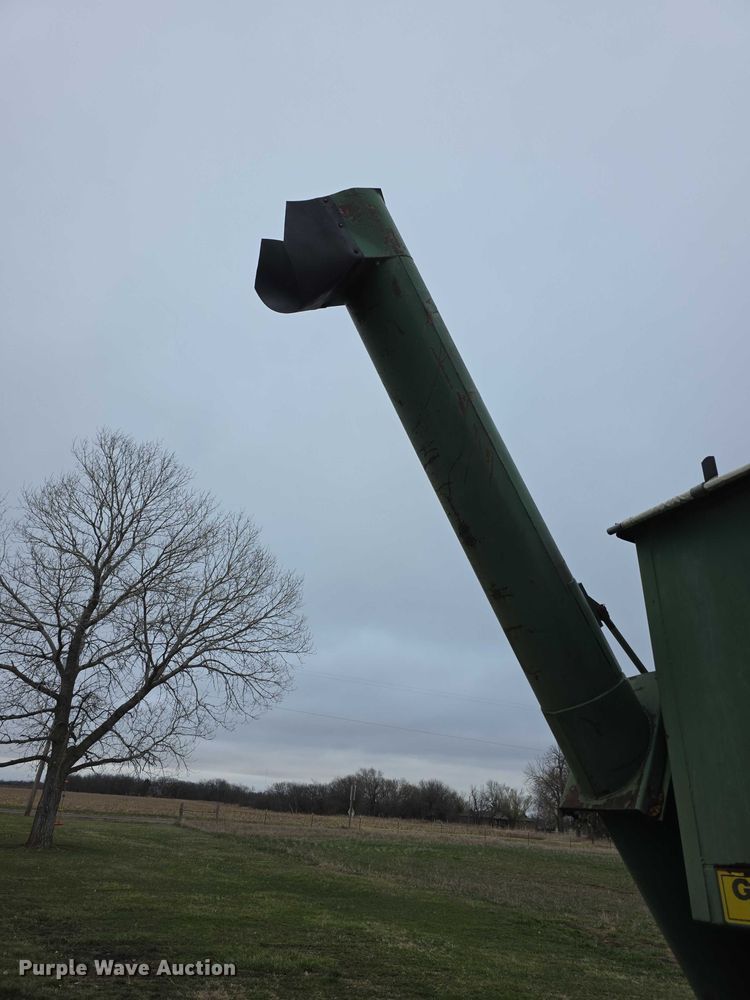 image for item FI0906 Grain King grain cart