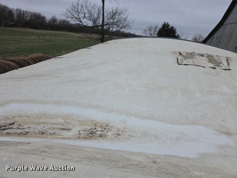 image for item FI0906 Grain King grain cart