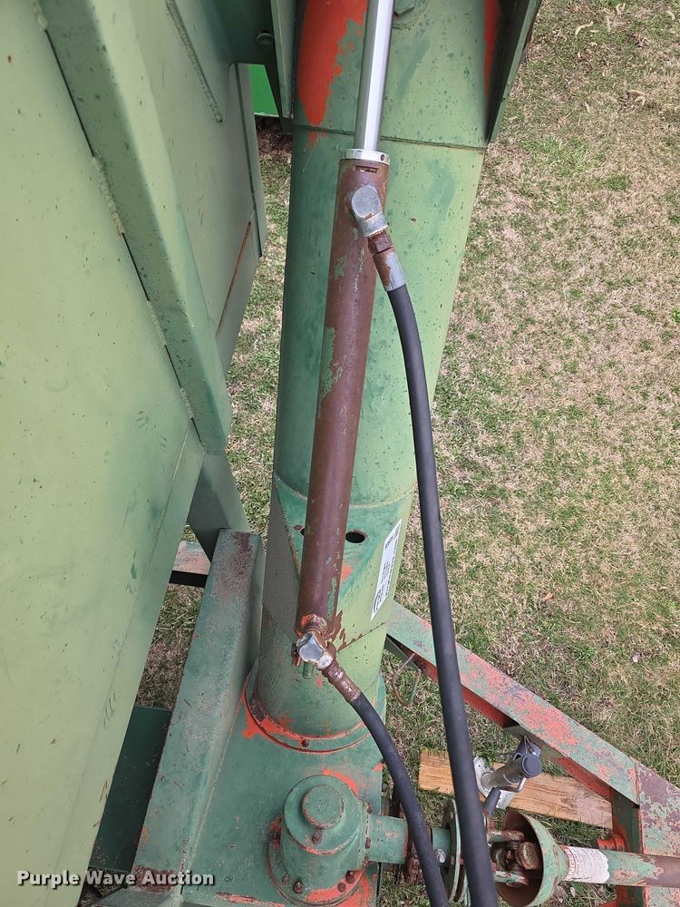 image for item FI0906 Grain King grain cart