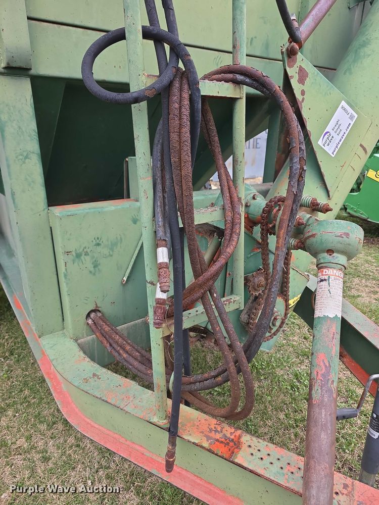 image for item FI0906 Grain King grain cart