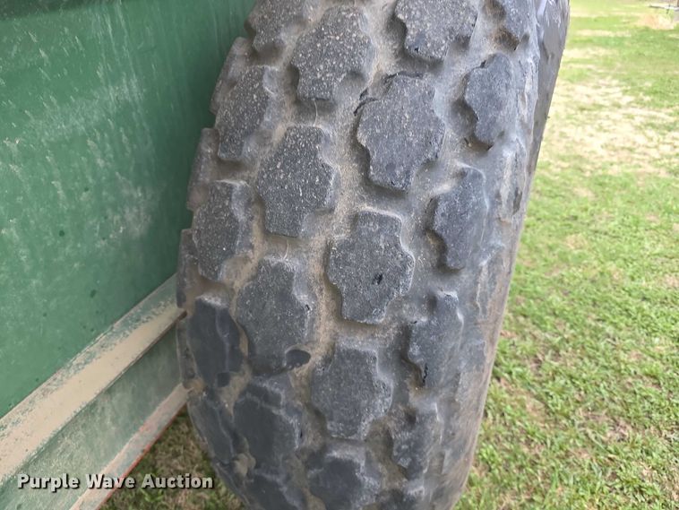 image for item FI0906 Grain King grain cart