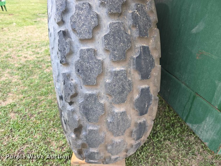 image for item FI0906 Grain King grain cart