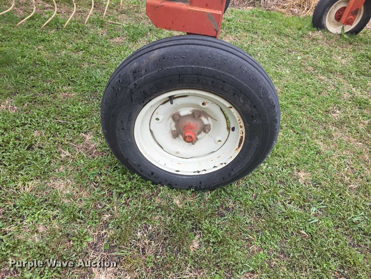 image for item FI0907 H&S  hay rake