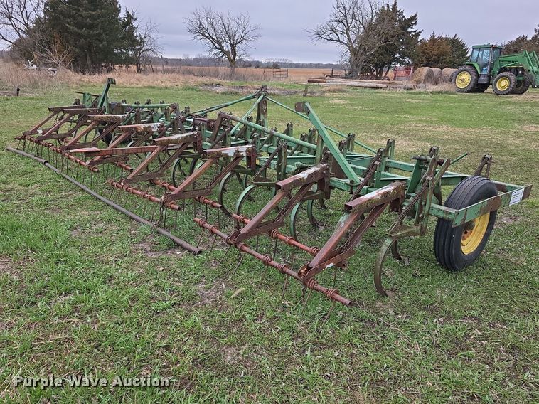 image for item FI0909 John Deere field cultivator