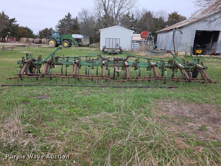 image for item FI0909 John Deere field cultivator