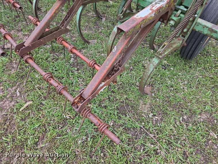 image for item FI0909 John Deere field cultivator