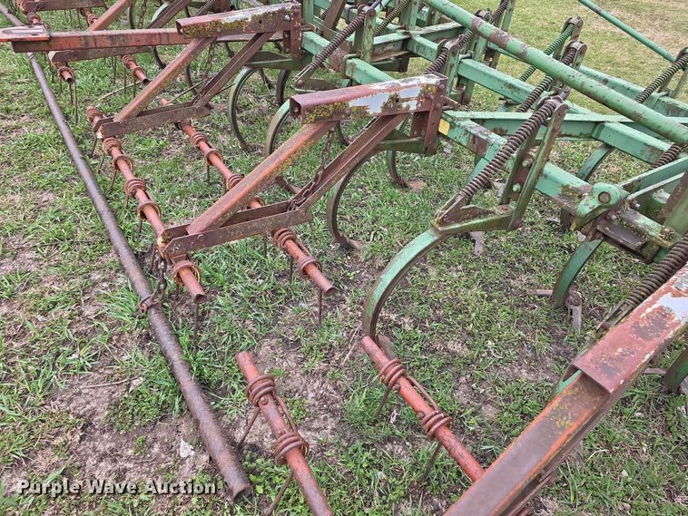 image for item FI0909 John Deere field cultivator
