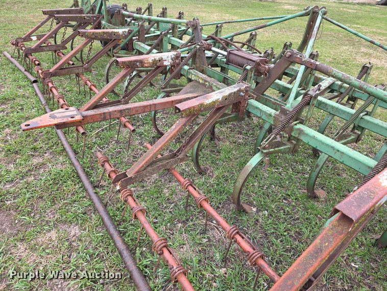 image for item FI0909 John Deere field cultivator