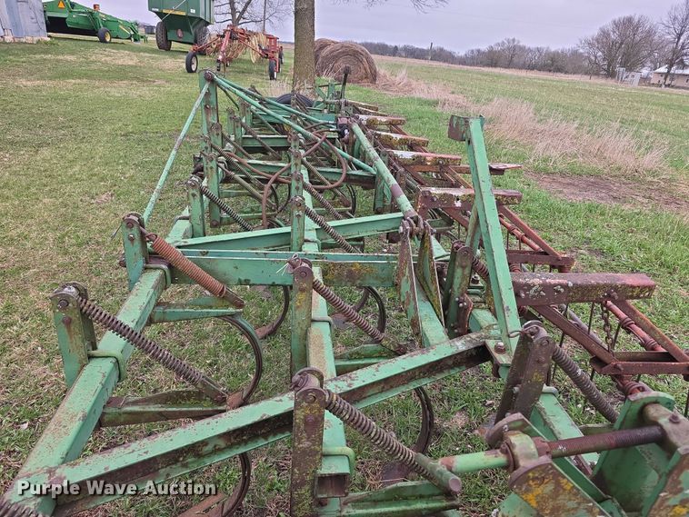 image for item FI0909 John Deere field cultivator