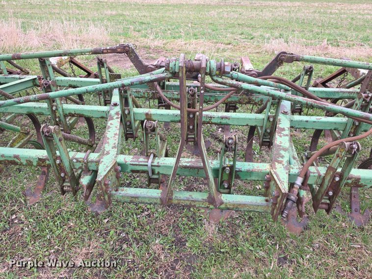 image for item FI0909 John Deere field cultivator