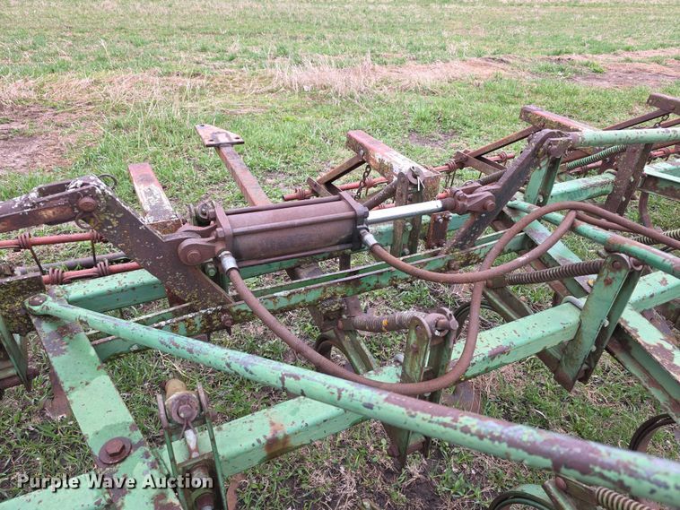 image for item FI0909 John Deere field cultivator