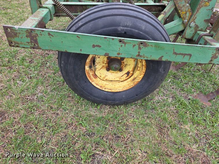 image for item FI0909 John Deere field cultivator