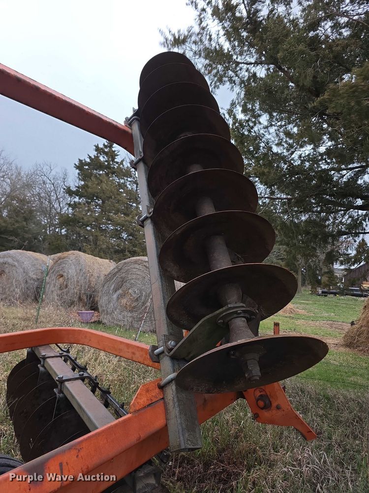 image for item FI0911 Allis Chalmers 2600  double off-set disk