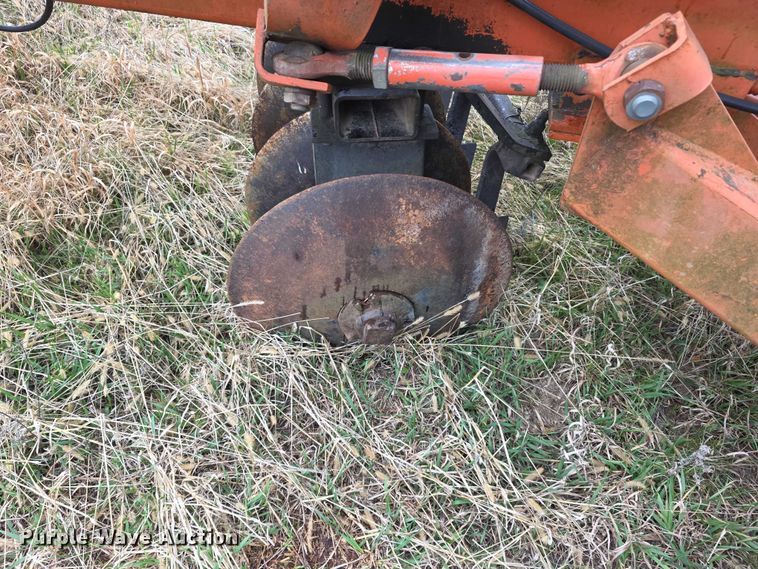 image for item FI0911 Allis Chalmers 2600  double off-set disk