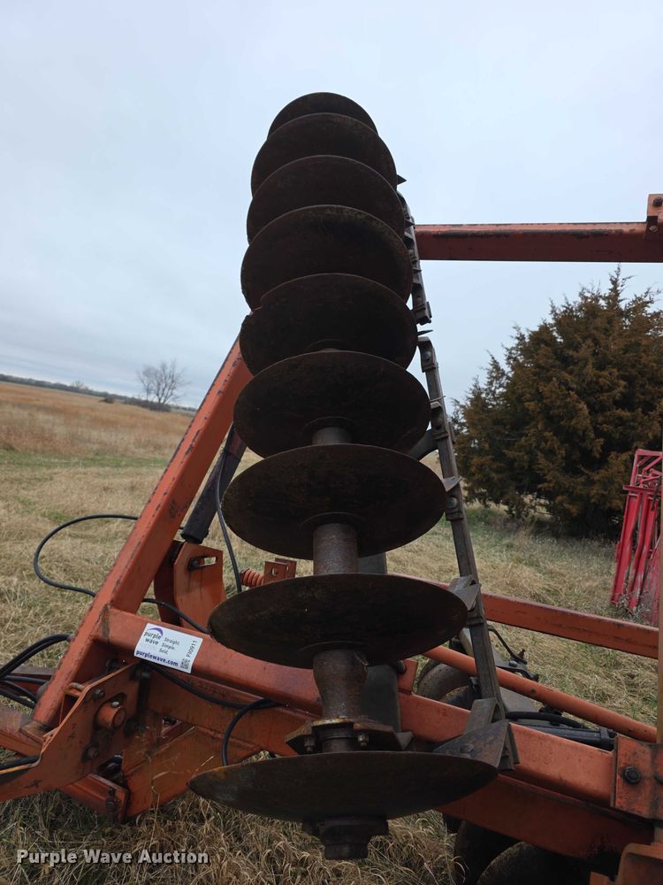 image for item FI0911 Allis Chalmers 2600  double off-set disk