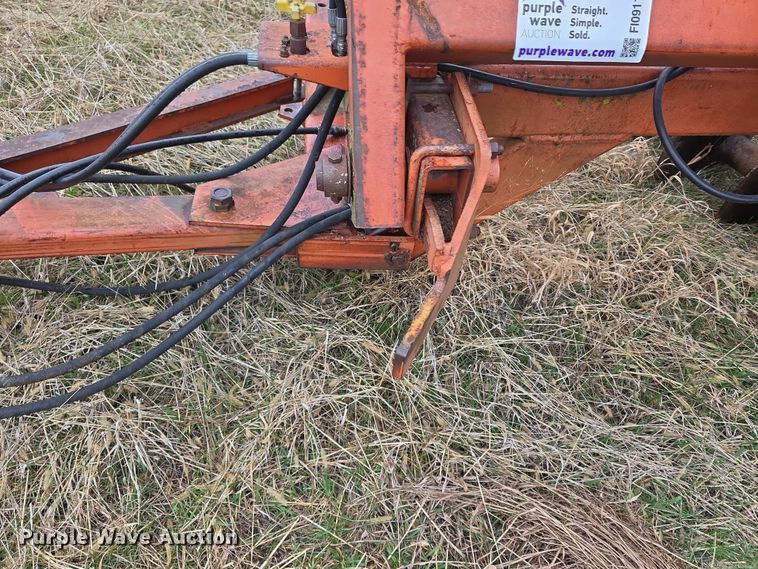 image for item FI0911 Allis Chalmers 2600  double off-set disk