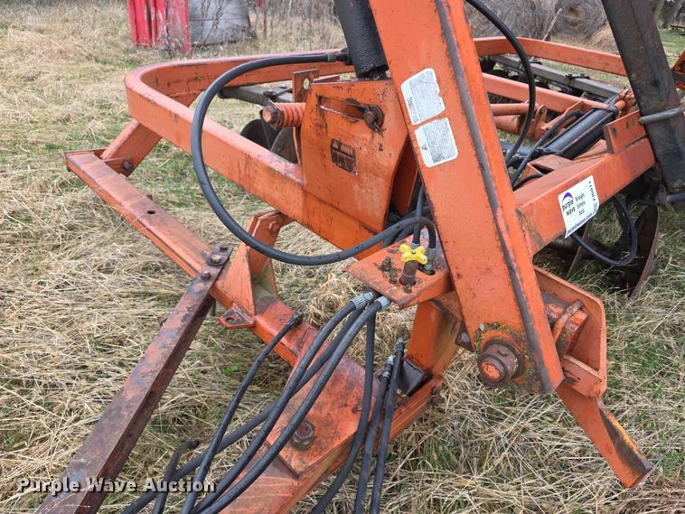 image for item FI0911 Allis Chalmers 2600  double off-set disk