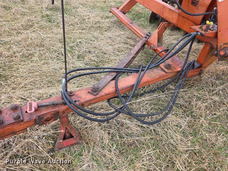 image for item FI0911 Allis Chalmers 2600  double off-set disk