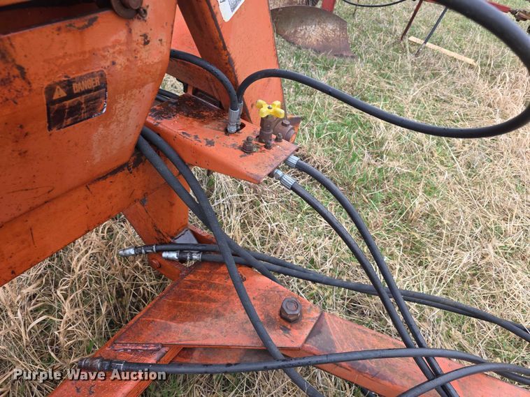 image for item FI0911 Allis Chalmers 2600  double off-set disk