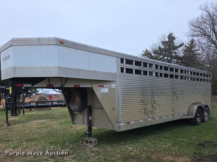 image for item FI0928 2002 Liberty livestock trailer