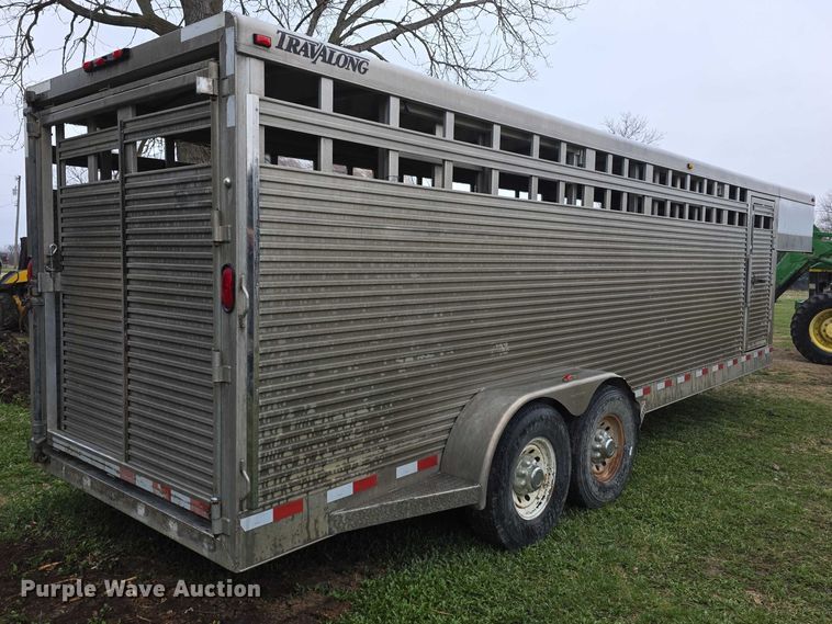 image for item FI0928 2002 Liberty livestock trailer