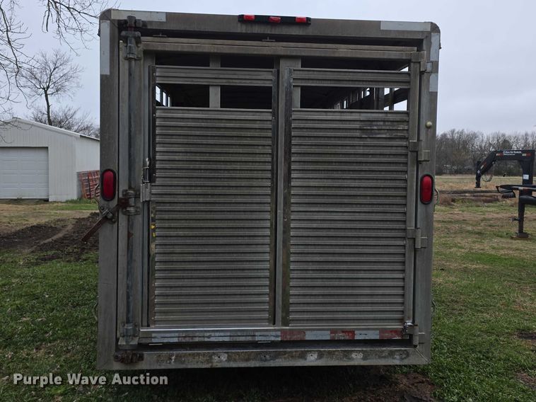 image for item FI0928 2002 Liberty livestock trailer