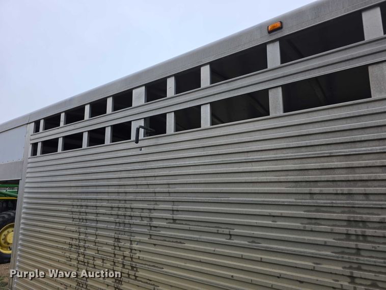 image for item FI0928 2002 Liberty livestock trailer