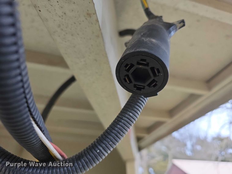 image for item FI0928 2002 Liberty livestock trailer