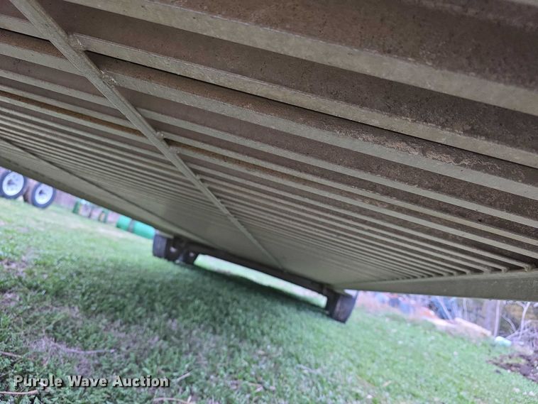 image for item FI0928 2002 Liberty livestock trailer