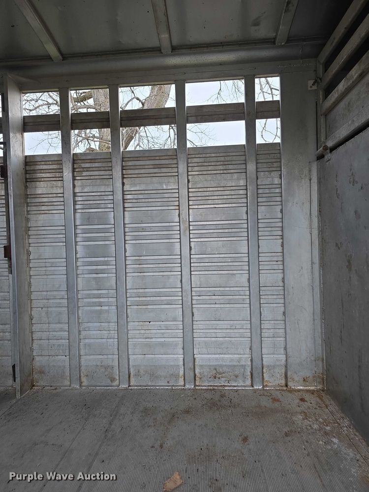 image for item FI0928 2002 Liberty livestock trailer