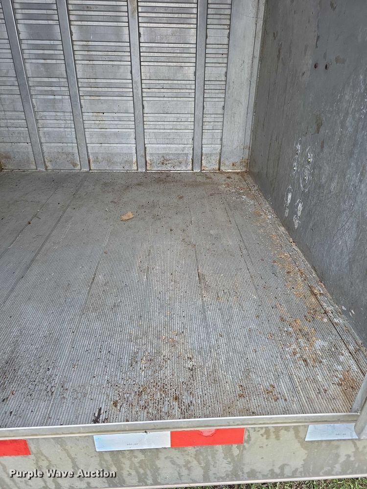 image for item FI0928 2002 Liberty livestock trailer