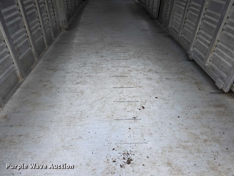 image for item FI0928 2002 Liberty livestock trailer