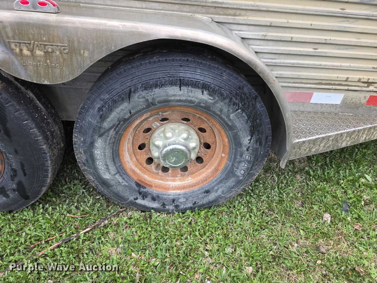 image for item FI0928 2002 Liberty livestock trailer