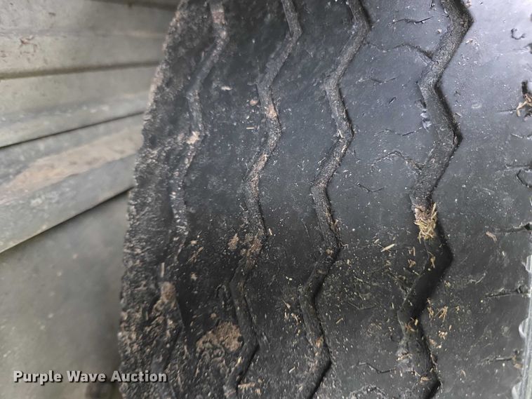 image for item FI0928 2002 Liberty livestock trailer