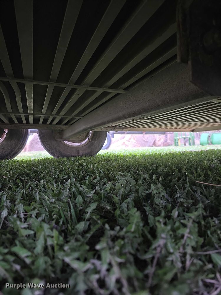 image for item FI0928 2002 Liberty livestock trailer