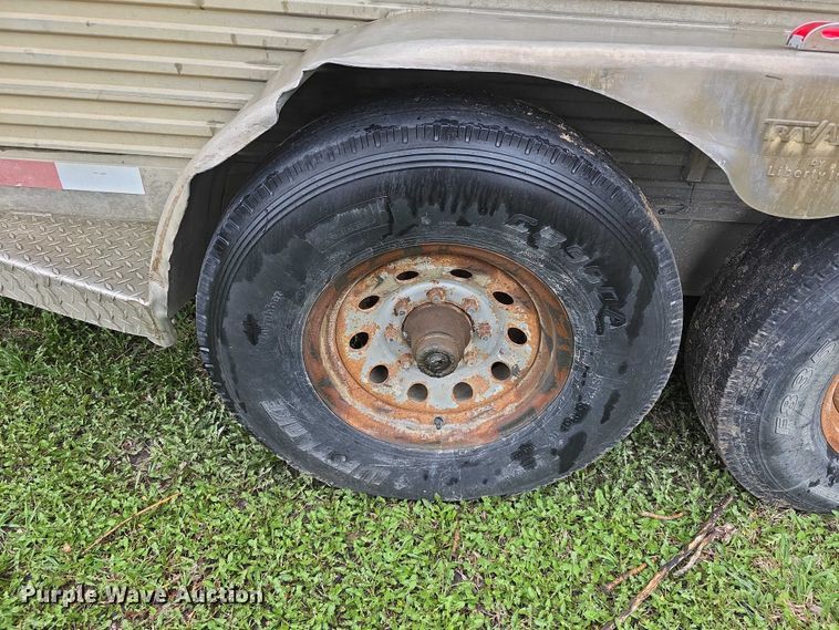 image for item FI0928 2002 Liberty livestock trailer