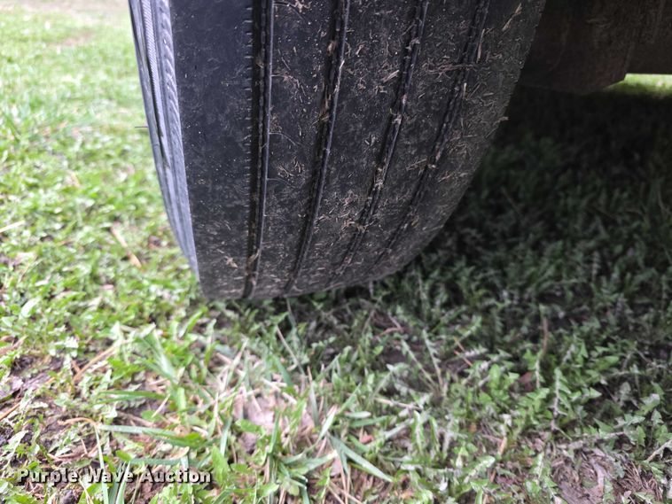 image for item FI0928 2002 Liberty livestock trailer