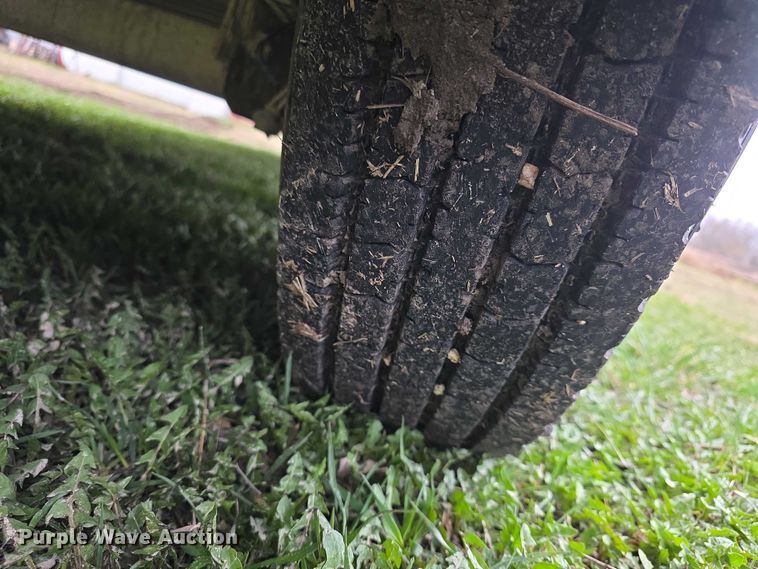 image for item FI0928 2002 Liberty livestock trailer