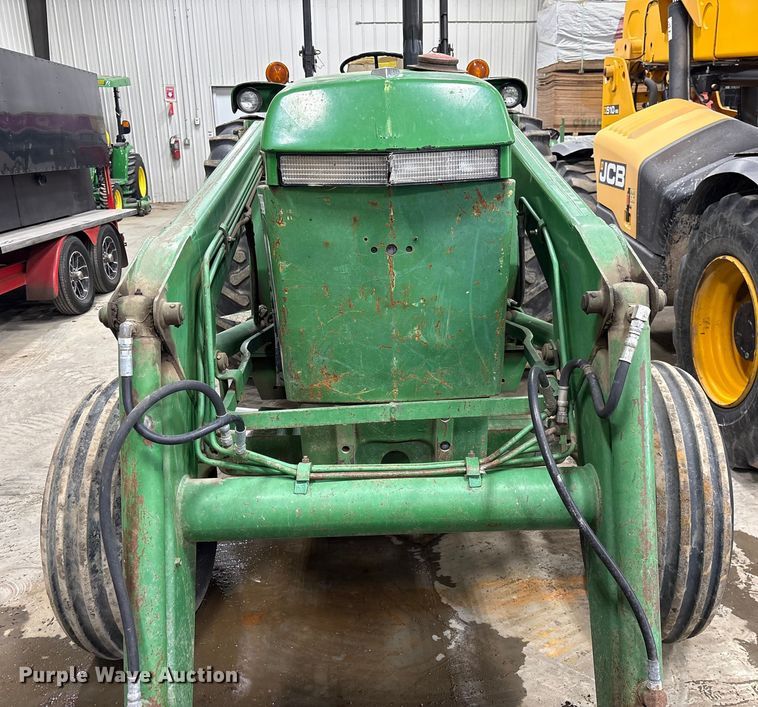 image for item FK1522 1991 John Deere 2955 tractor