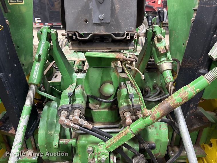 image for item FK1522 1991 John Deere 2955 tractor