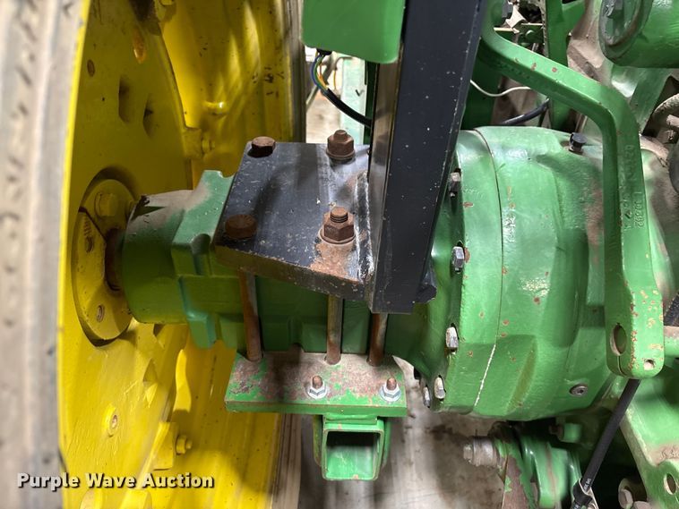 image for item FK1522 1991 John Deere 2955 tractor