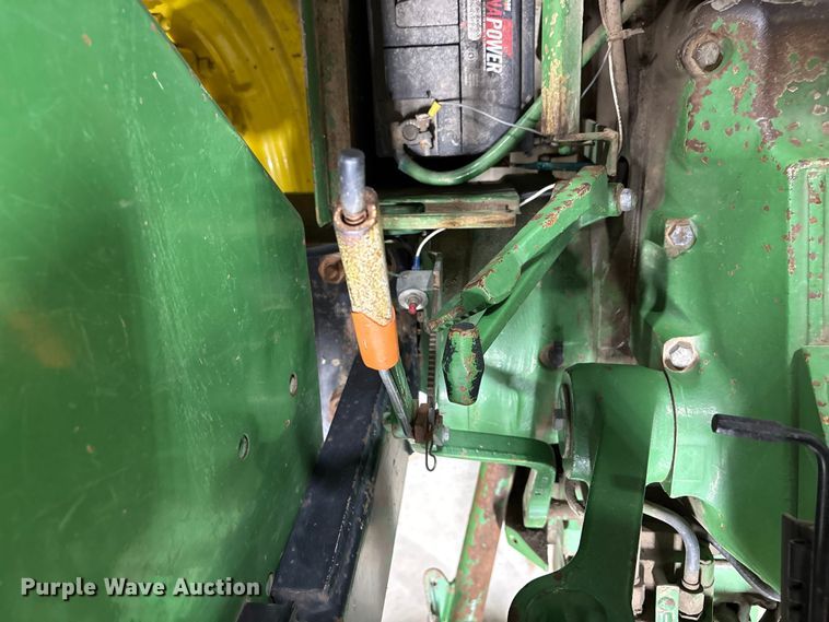 image for item FK1522 1991 John Deere 2955 tractor