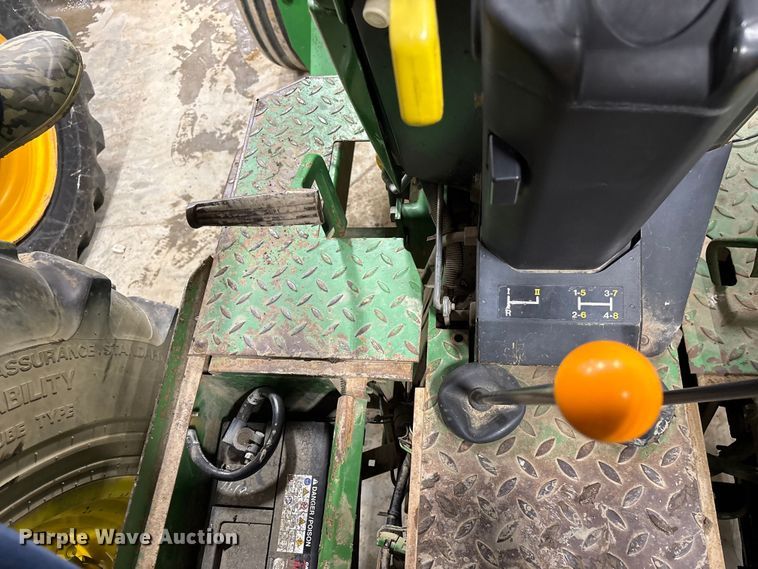 image for item FK1522 1991 John Deere 2955 tractor