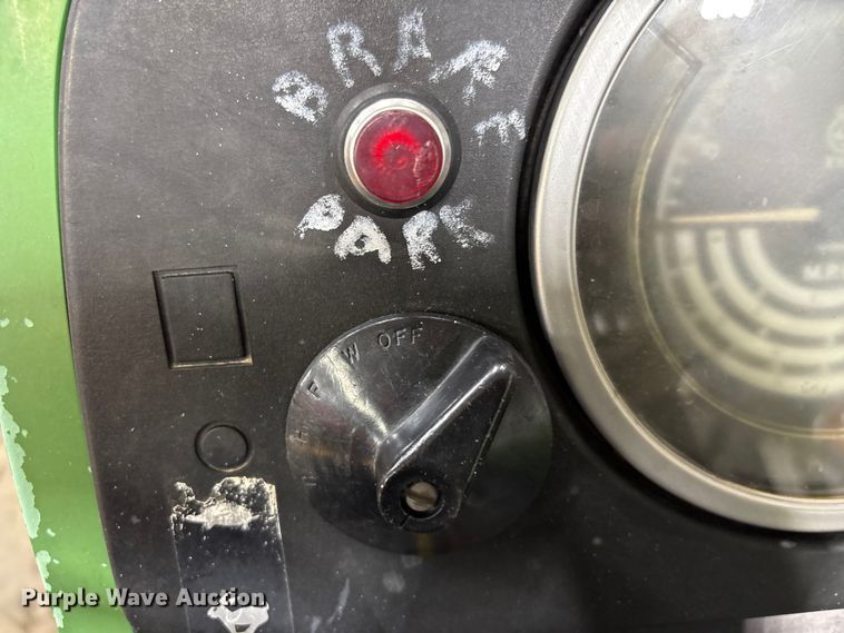 image for item FK1522 1991 John Deere 2955 tractor