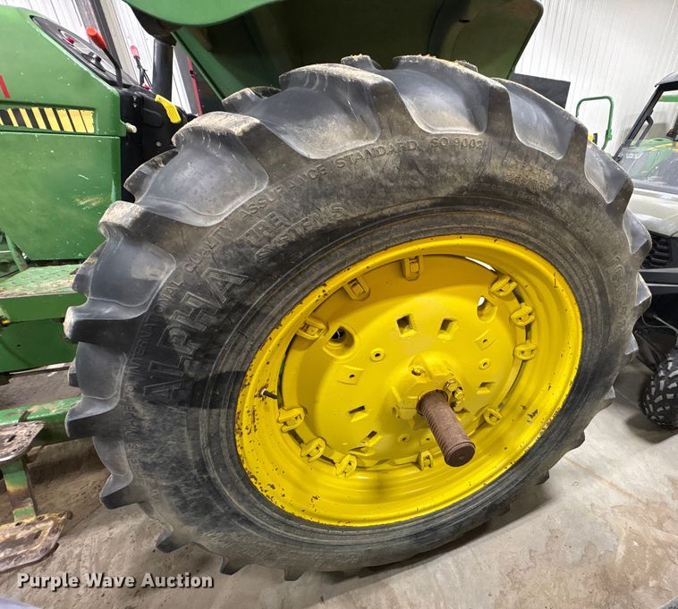 image for item FK1522 1991 John Deere 2955 tractor