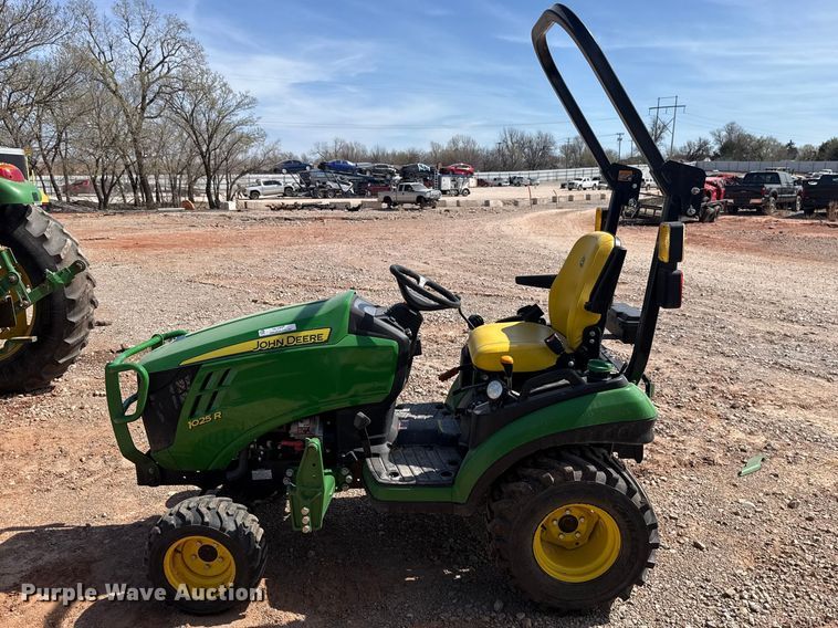 image for item YA2859 2024 John Deere 1025R MFWD tractor